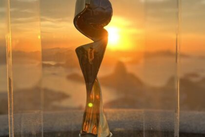 Futebol feminino: taça da Copa do Mundo é exibida no Corcovado, no Rio