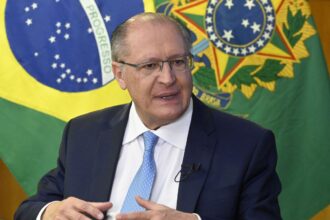 Alckmin diz que governo irá promover neoindustrialização no país