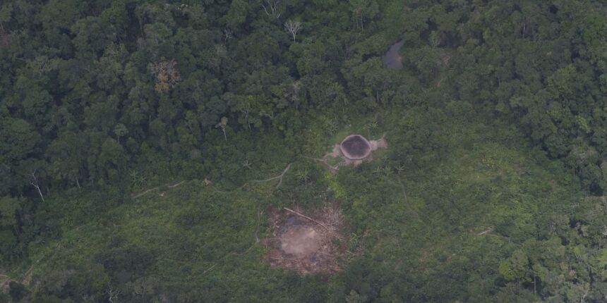 Justiça concede liberdade a garimpeiros presos em Terra Yanomami