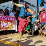 Dos griôs da África para as periferias do mundo: hip hop faz 50 anos