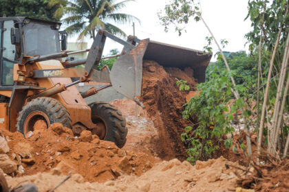 Erosão em bairro de São Sebastião recebe trabalho de contenção