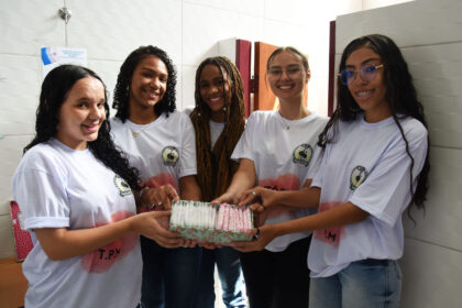 Projeto do CEF 206 leva dignidade menstrual a estudantes da rede pública