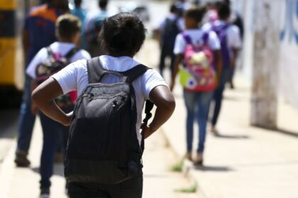 Projeto ensina alunos a identificar fake news sobre vacinas