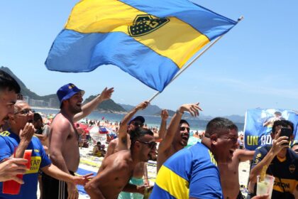 Torcedores do Boca transformam Copacabana em embaixada do clube