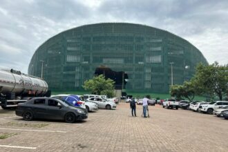 Estádio Bezerrão passa por reforma e é reaberto