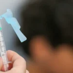 Com baixa procura, GDF estuda ampliar vacinação contra a dengue
