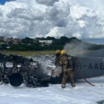 Duas pessoas morrem e uma fica ferida em queda de avião da PF em Minas