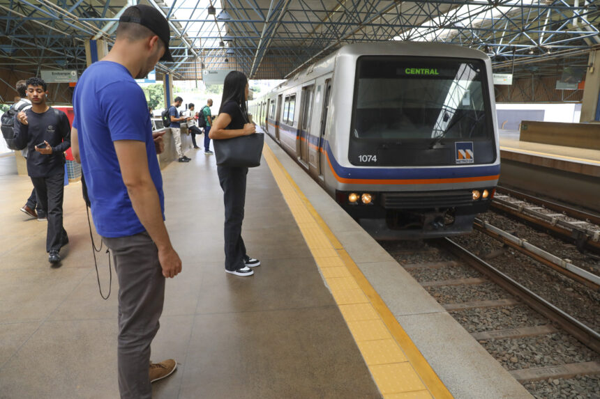 Estações do Metrô-DF são adaptadas para ampliar acessibilidade de usuários