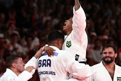 Judô: Brasil bate EUA em disputa por equipes, 1ª após bronze em Paris