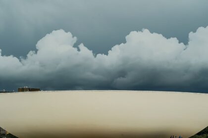 Câmara cita "convulsão" e pede que STF adie 7 perdas de mandato