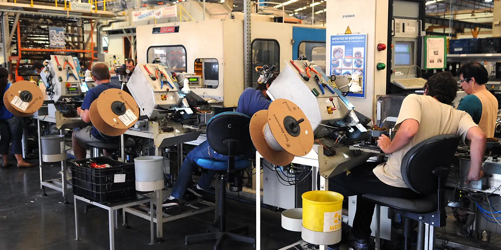 IBGE: indústria recua em sete dos 15 locais pesquisados em fevereiro