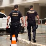 Policiais civis são presos por suspeita de cobrar propina de funkeiros