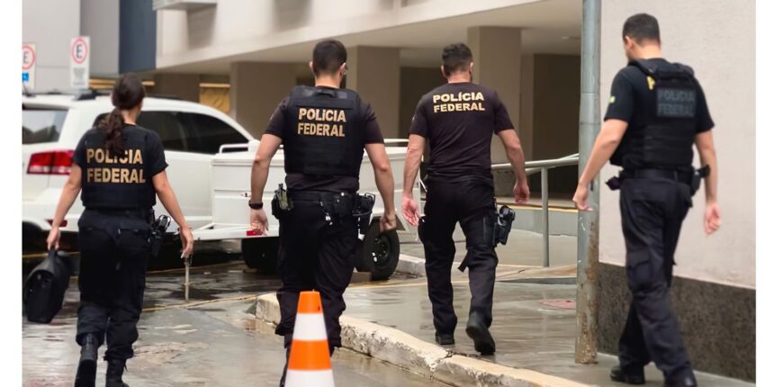 Policiais civis são presos por suspeita de cobrar propina de funkeiros