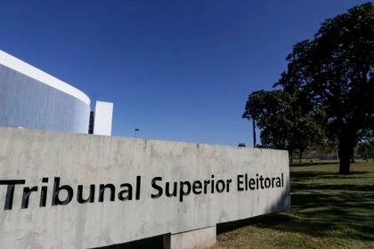 AGU pede que Polícia Federal investigue racismo contra ministra do TSE