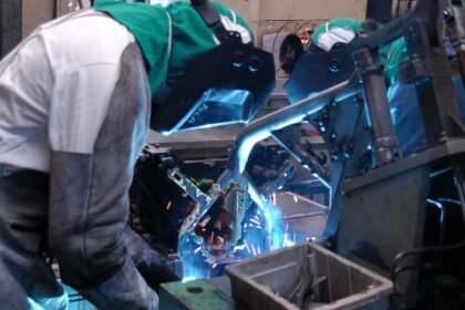 Vendas de máquinas e equipamentos sobem 13,4% no quadrimestre