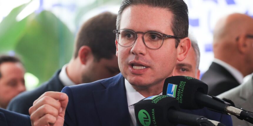 Câmara vai declarar perda do mandato de Zambelli, diz Motta