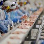 Indústria criou mais de 910 mil empregos em quatro anos, aponta IBGE