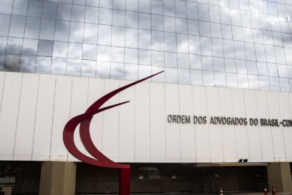 OAB proíbe inscrição de candidatos condenados por crimes raciais