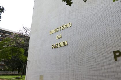 Ministério da Fazenda aumenta para 2,5% estimativa do PIB em 2025