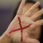 Mortes intencionais caem 5,4% no país em 2024; feminicídios sobem 19%