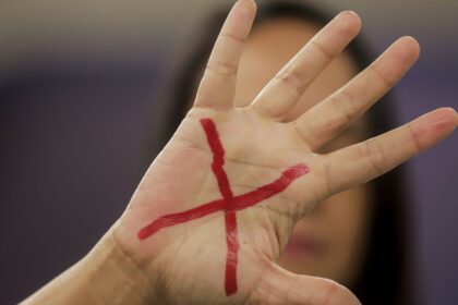 Mortes intencionais caem 5,4% no país em 2024; feminicídios sobem 19%