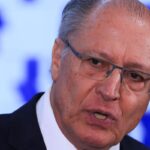 Falha em avião adia retorno de Alckmin ao Brasil