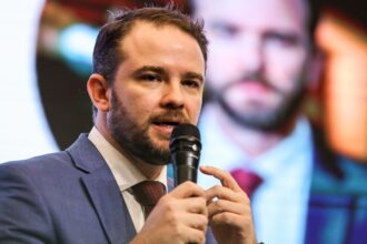 Projeto propõe corte de R$ 19,6 bi em benefícios fiscais em 2026