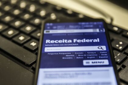 Senado aprova isenção de IR para quem ganha até dois salários-mínimos