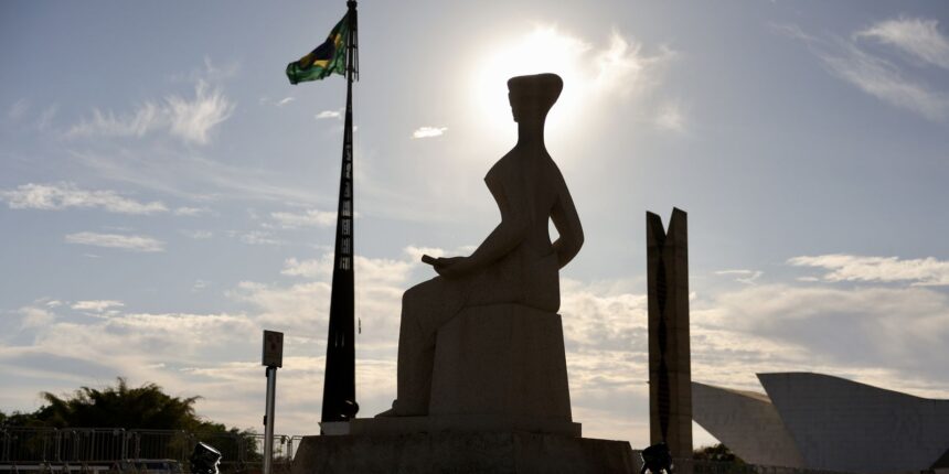 Ao vivo: acompanhe o 2° dia de julgamento de Bolsonaro no STF