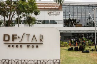 Bolsonaro passará a noite em hospital de Brasília após mal-estar