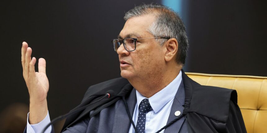 Dino diz que crimes da trama golpista não podem ser anistiados
