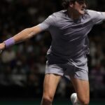 João Fonseca vence Shapovalov na estreia do Masters 1000 de Paris