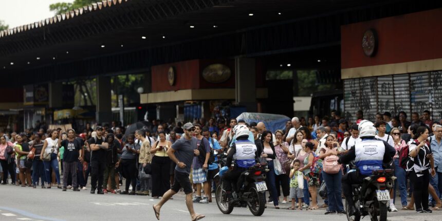 Operação Contenção: Ferj adia partidas da Série B1 do Carioca