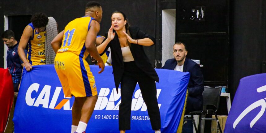Primeira técnica mulher no NBB, Jelena Todorovic começa com pé direito