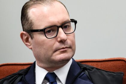 Zanin vota contra desoneração, mas mantém acordo para compensação