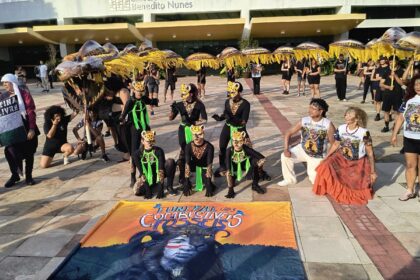 Ato na UFPA enterra simbolicamente combustíveis fósseis