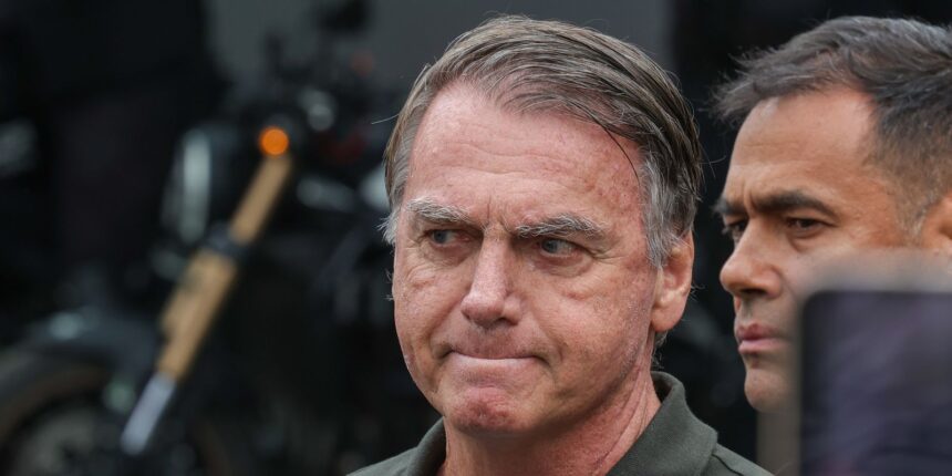 Bolsonaro passa por audiência de custódia neste domingo