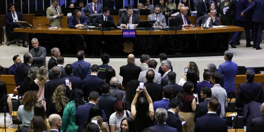 Congresso rejeita 56 vetos ao PL do licenciamento ambiental