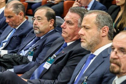 Defesas de Bolsonaro e de outros réus contestam execução das penas 