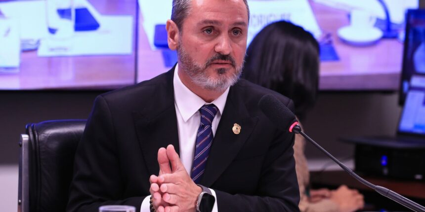 Em CPI, PF pede aumento de 38% em orçamento e sugere dobrar efetivo