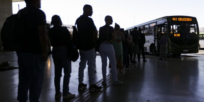 Estudo defende substituir vale-transporte por tarifa zero universal