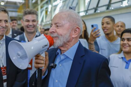 Lula assina medida que altera regras para vales-alimentação e refeição