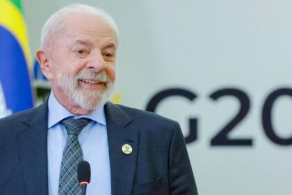 Lula recebe título de doutor honoris causa em Moçambique