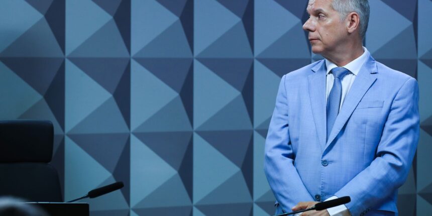 PF diz que ex-presidente do INSS recebia R$ 250 mil mensais de propina