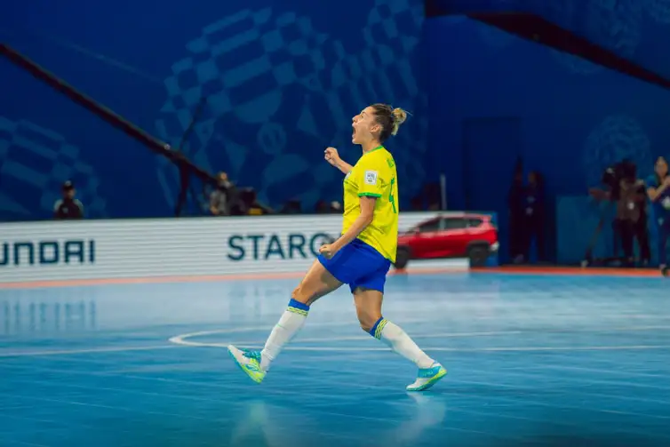 Fábio Souza/CBF/Direitos Reservados seleção brasileira feminina, futsal, Mundial 2025, Emily (eleita pela Fifa melhor jogadora na vitória sobre o Irã, em 23/11/2025