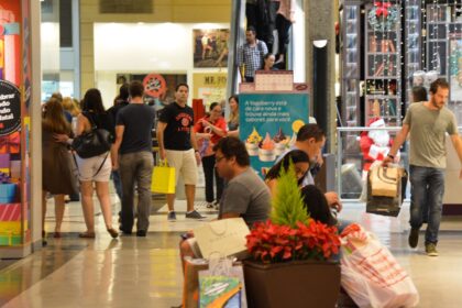 Ano eleitoral não impede redução da jornada de trabalho, diz ministro