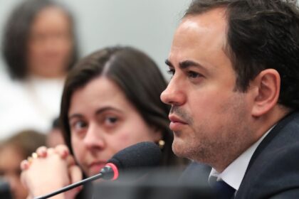 Câmara decide suspender Glauber Braga por 6 meses
