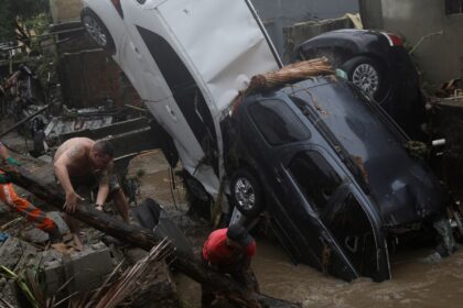 Encontrado corpo de idoso desaparecido em enxurrada em Petrópolis