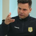 Ex-diretor da PRF levou pitbull e sacos de ração em fuga para Paraguai