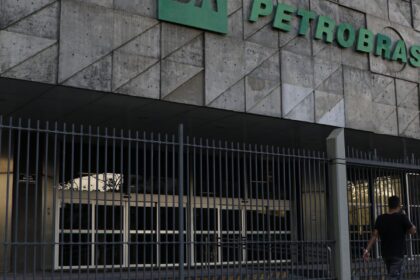 Federações se dividem sobre futuro da greve na Petrobras